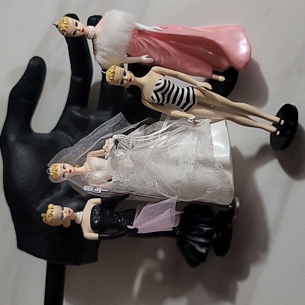 HALLMARK BARBIE ORNAMENTS VINTAGE 90's SET OF FOUR CHRISTMAS HOLIDAY BARBIECORE - Picture 12 of 15
